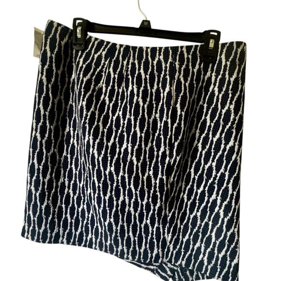 LOFT Women's Zipper Symmetrical Patterned Skirt Sz 10 NWT - Picture 2 of 7
